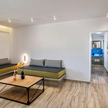 Christianna & George Luxury Hot Tub *