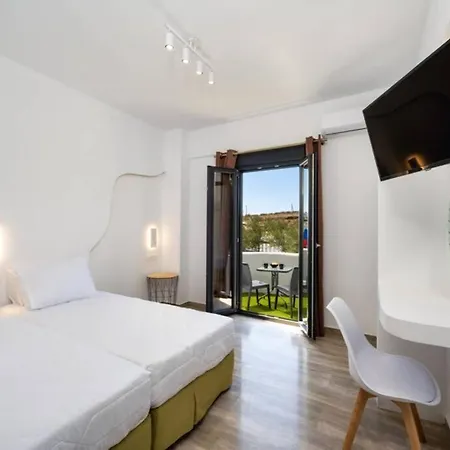 Christianna & George Luxury Hot Tub * Φηρά