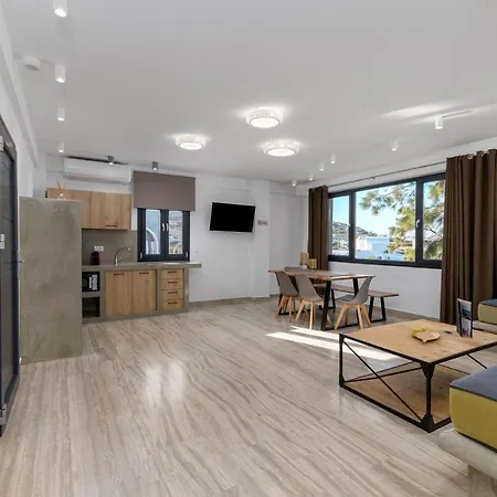 Διαμέρισμα Christianna & George Luxury Hot Tub Φηρά