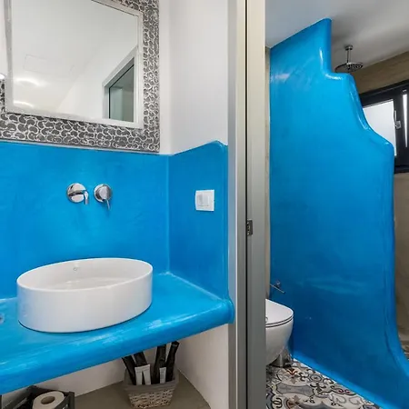 Christianna & George Luxury Hot Tub * Φηρά