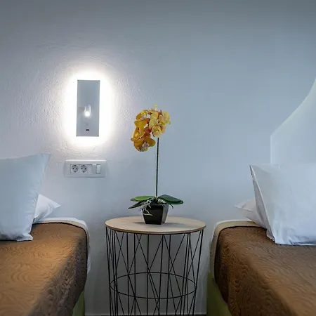 Christianna & George Luxury Hot Tub