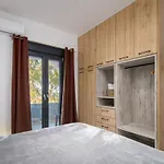 Christianna & George Luxury Hot Tub Apartman