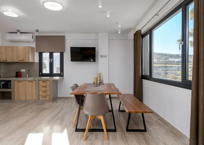 Christianna & George Luxury Hot Tub *