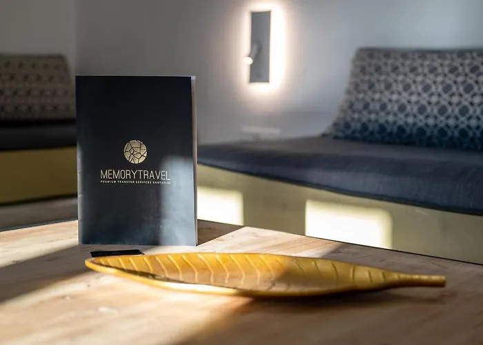 Lägenhet Christianna & George Luxury Hot Tub *