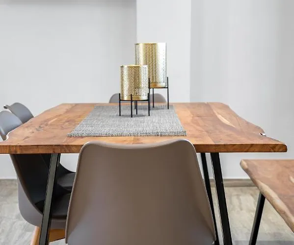 Christianna & George Luxury Hot Tub Lägenhet