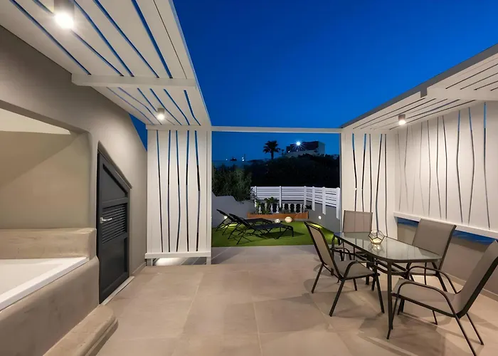 Christianna & George Luxury Hot Tub