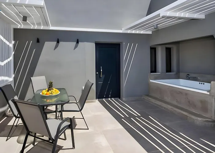 Lägenhet Christianna & George Luxury Hot Tub