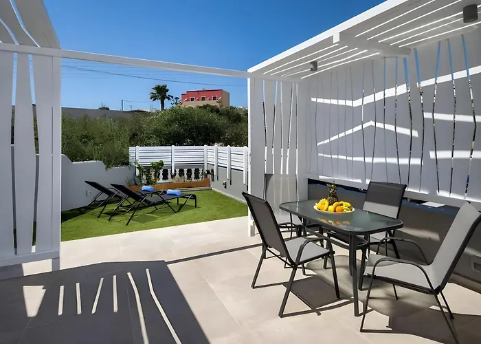 Christianna & George Luxury Hot Tub