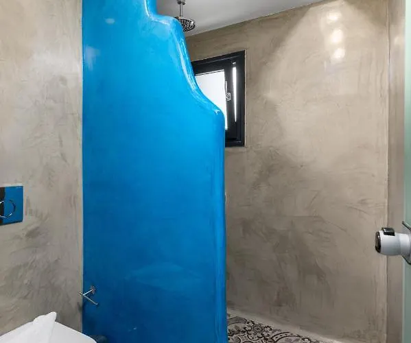 Christianna & George Luxury Hot Tub